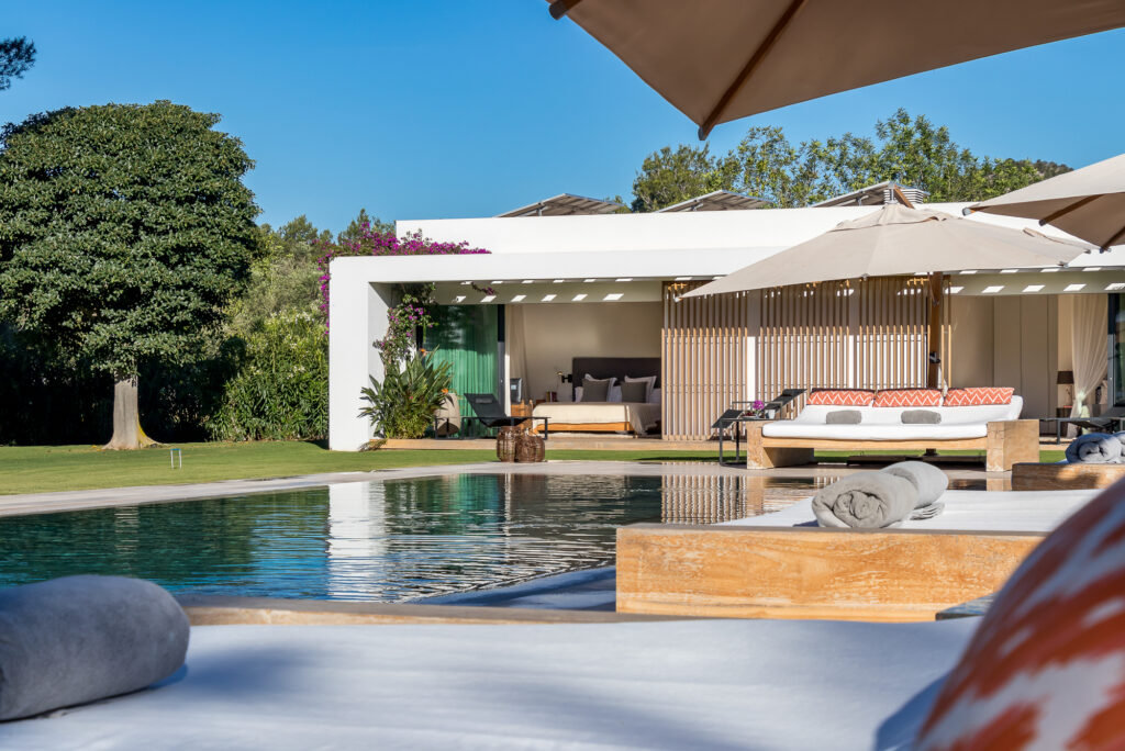 5 Reasons to Rent a Villa in Ibiza for Your Holiday