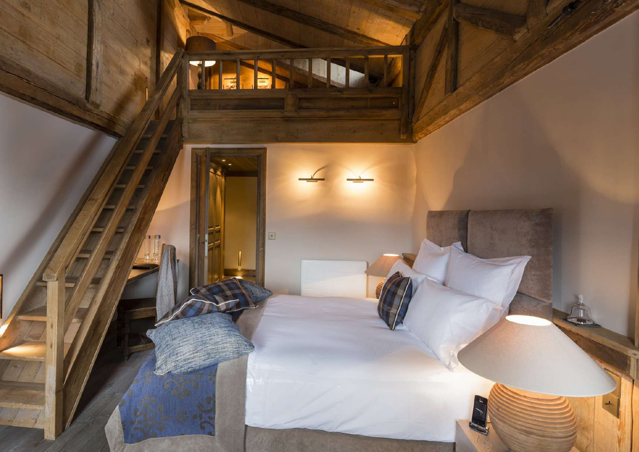 The Cedarwood Chalet