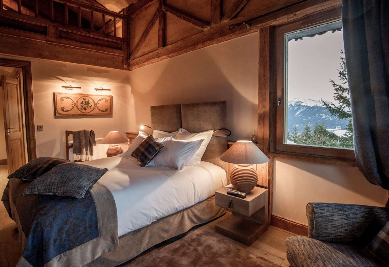 The Cedarwood Chalet