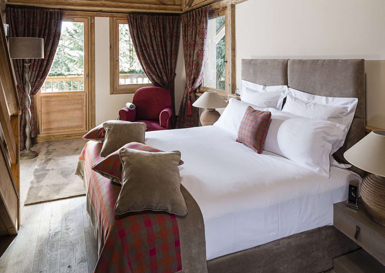 The Cedarwood Chalet