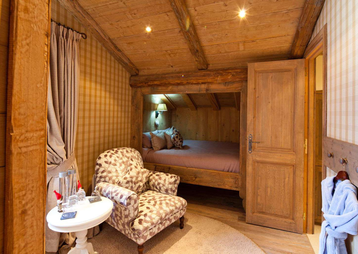The Cedarwood Chalet
