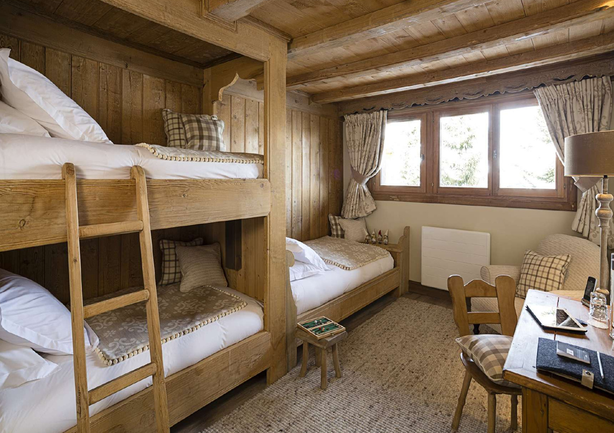 The Cedarwood Chalet