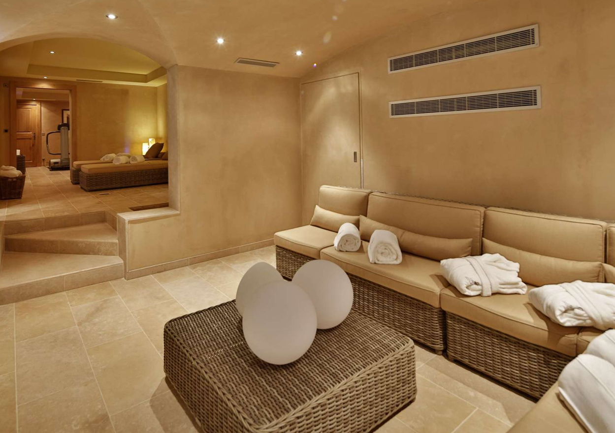 The Cedarwood Chalet
