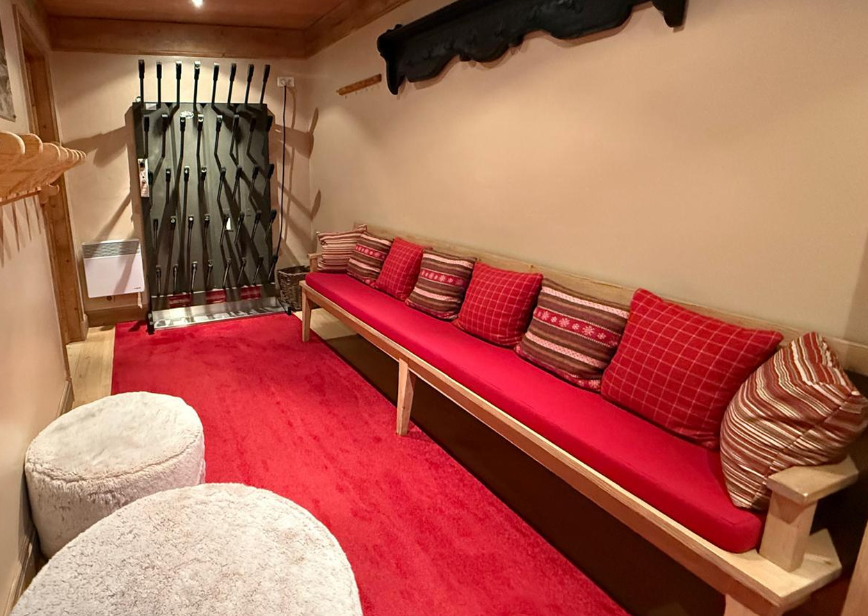 The Cedarwood Chalet