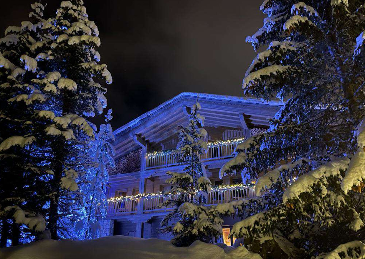 The Cedarwood Chalet