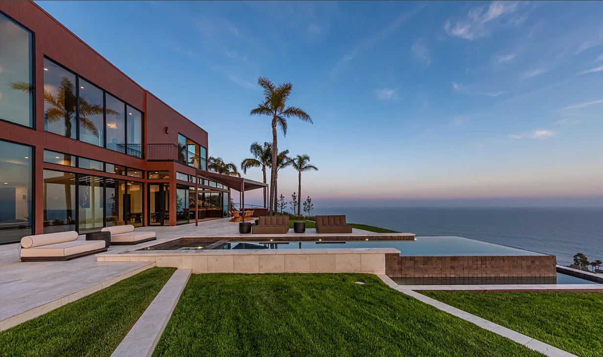 The Avenida Villa