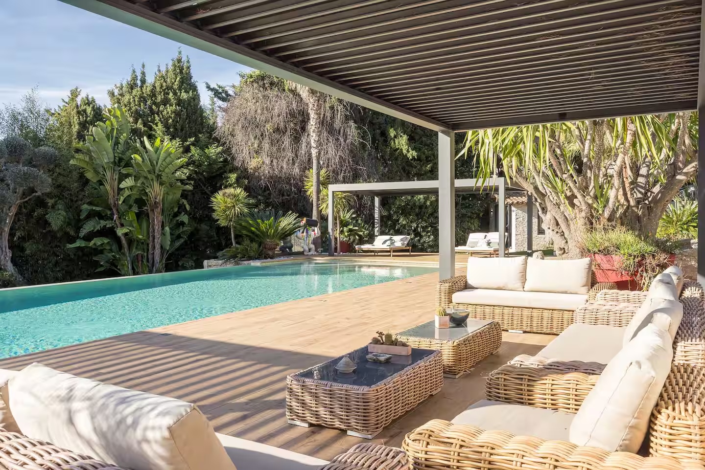 The Cari Villa