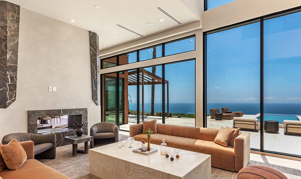 The Avenida Villa