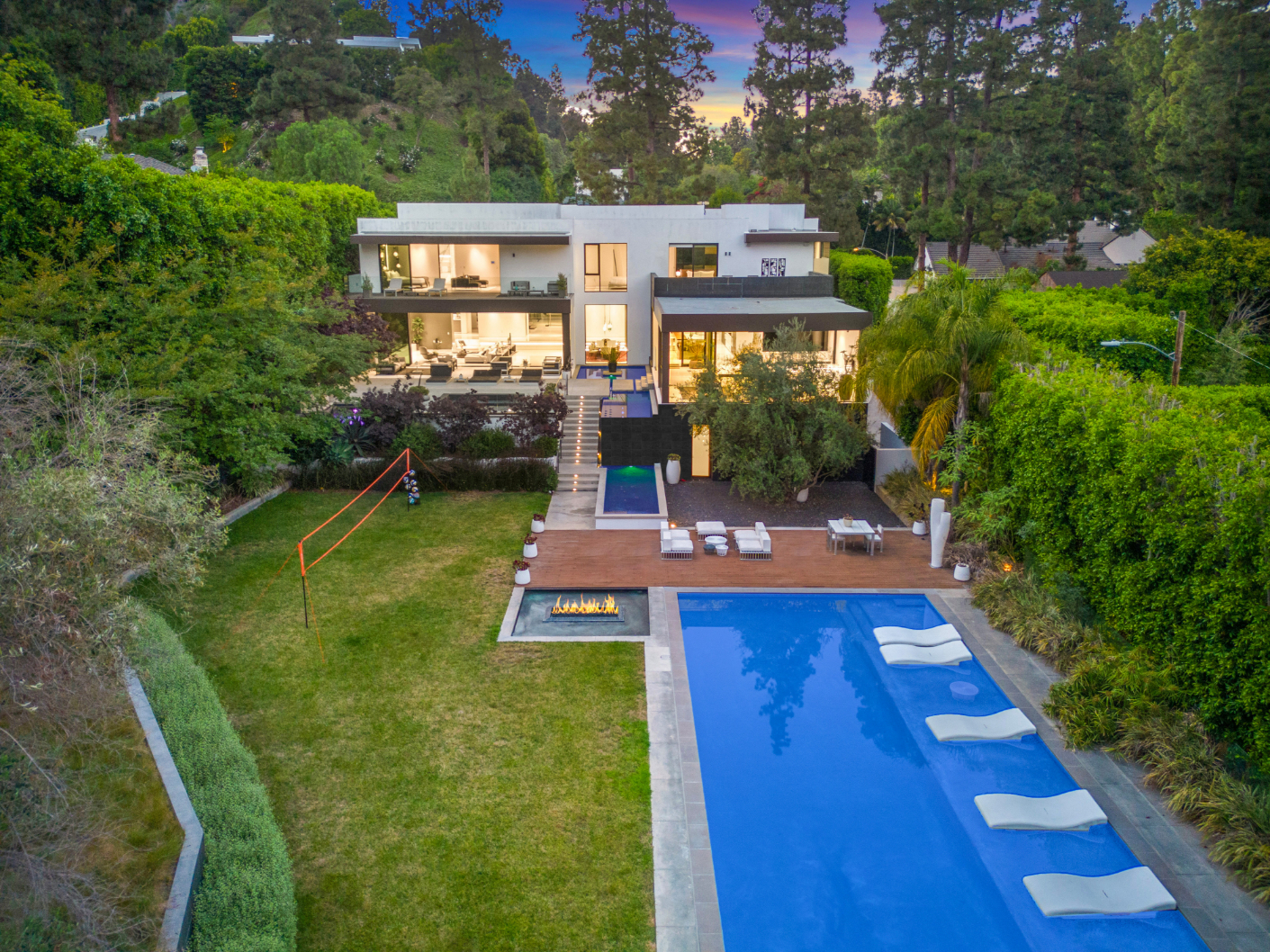 The Lago Mansion