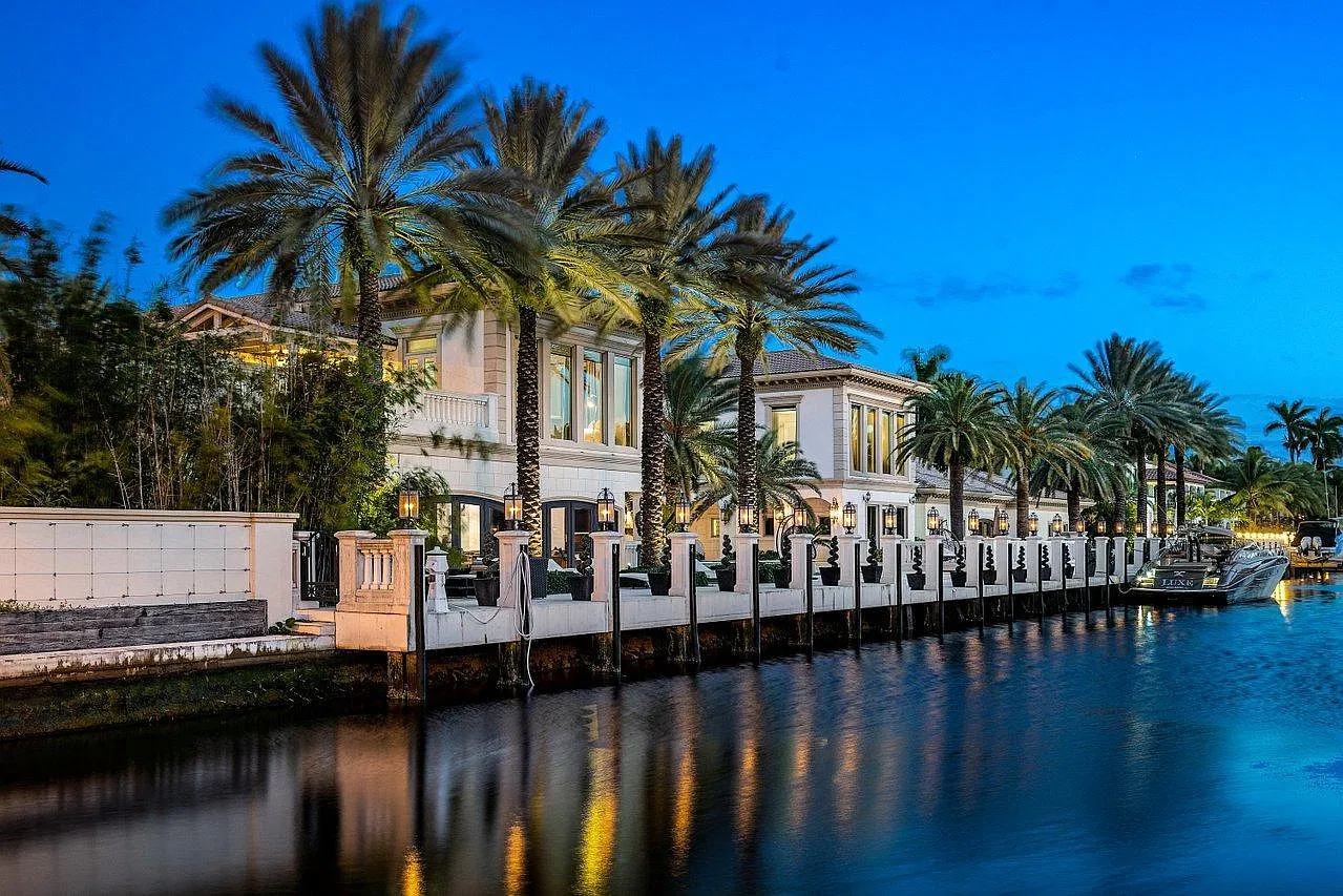 The Yacht Villa