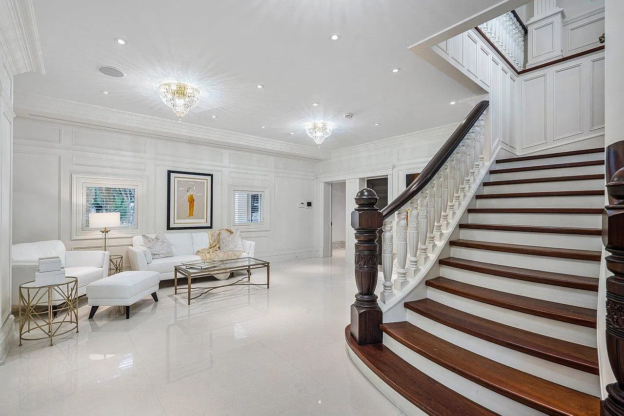 The Yacht Villa