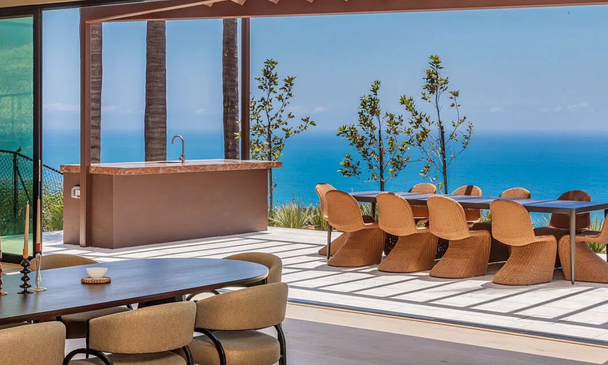 The Avenida Villa
