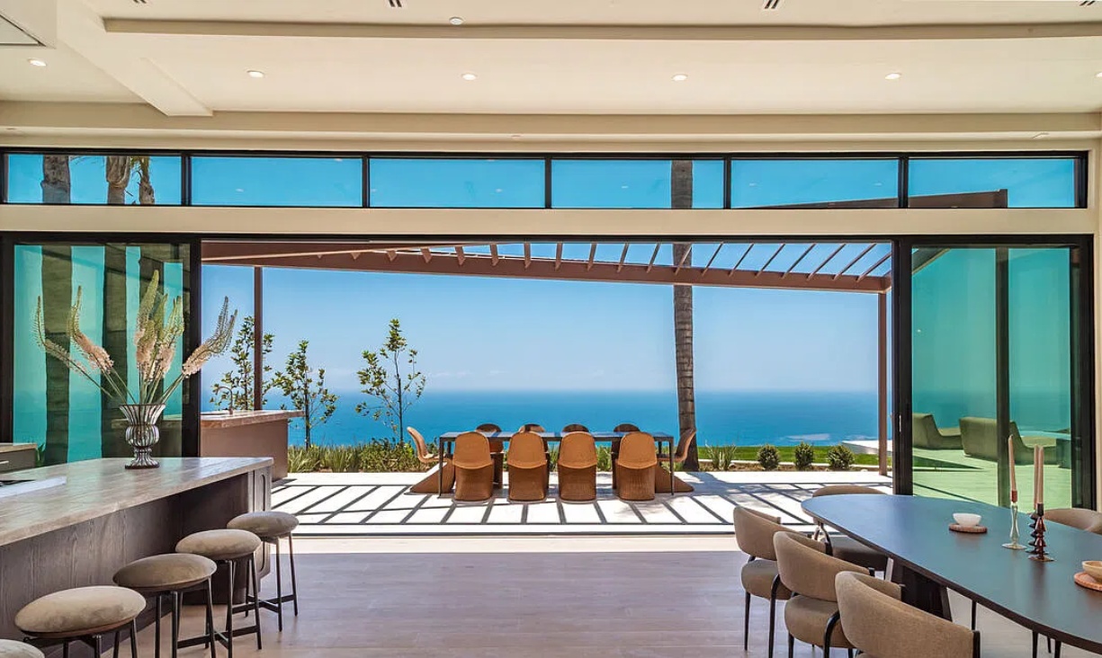 The Avenida Villa