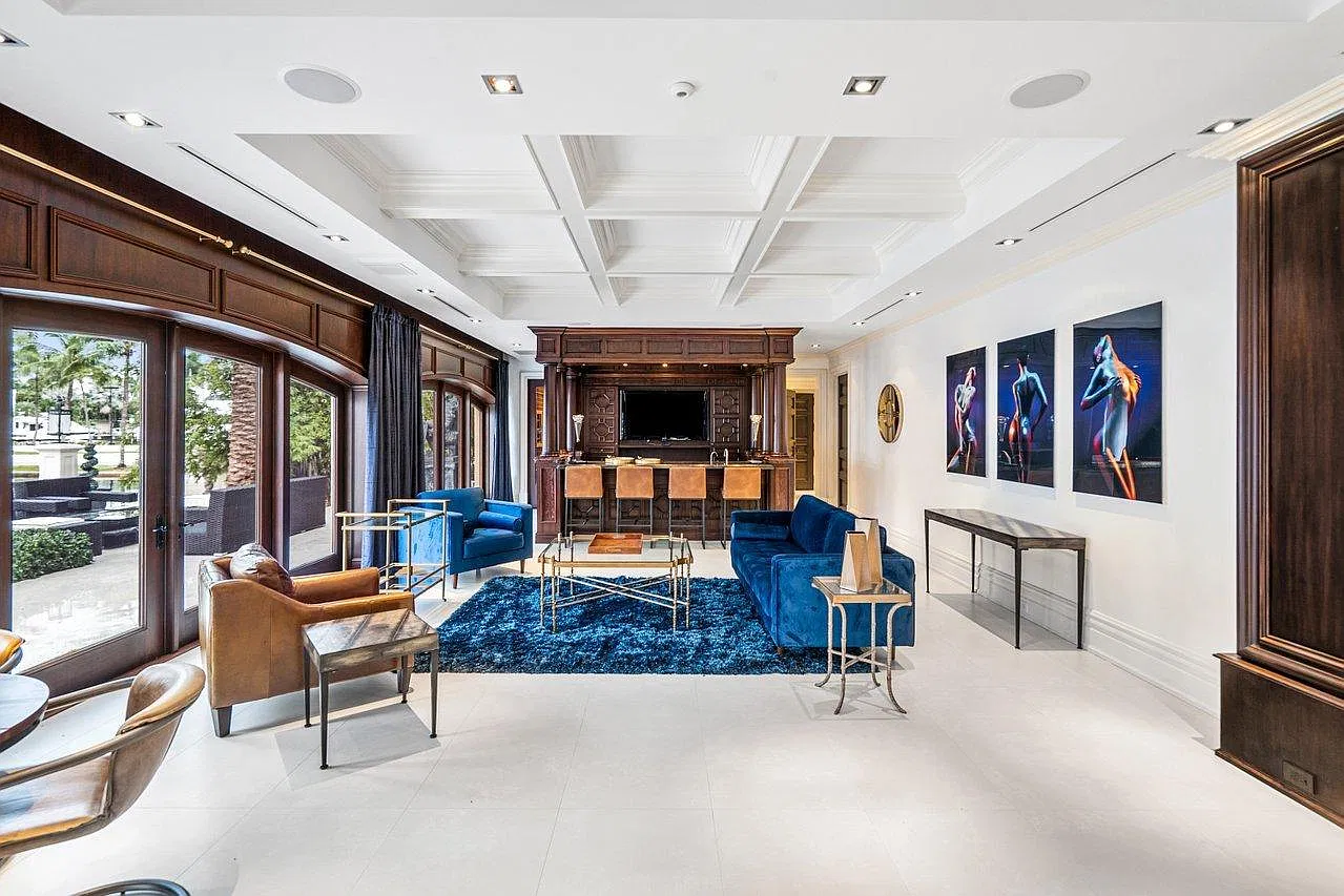 The Yacht Villa