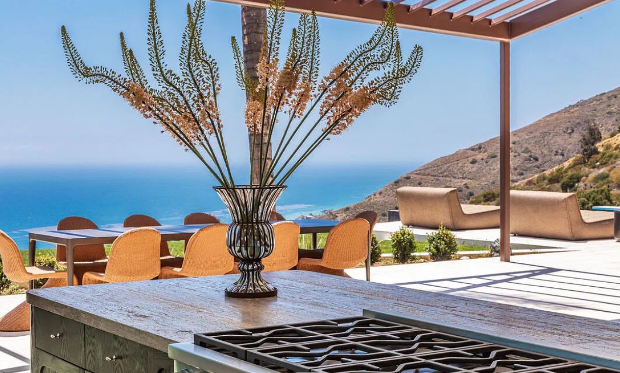 The Avenida Villa