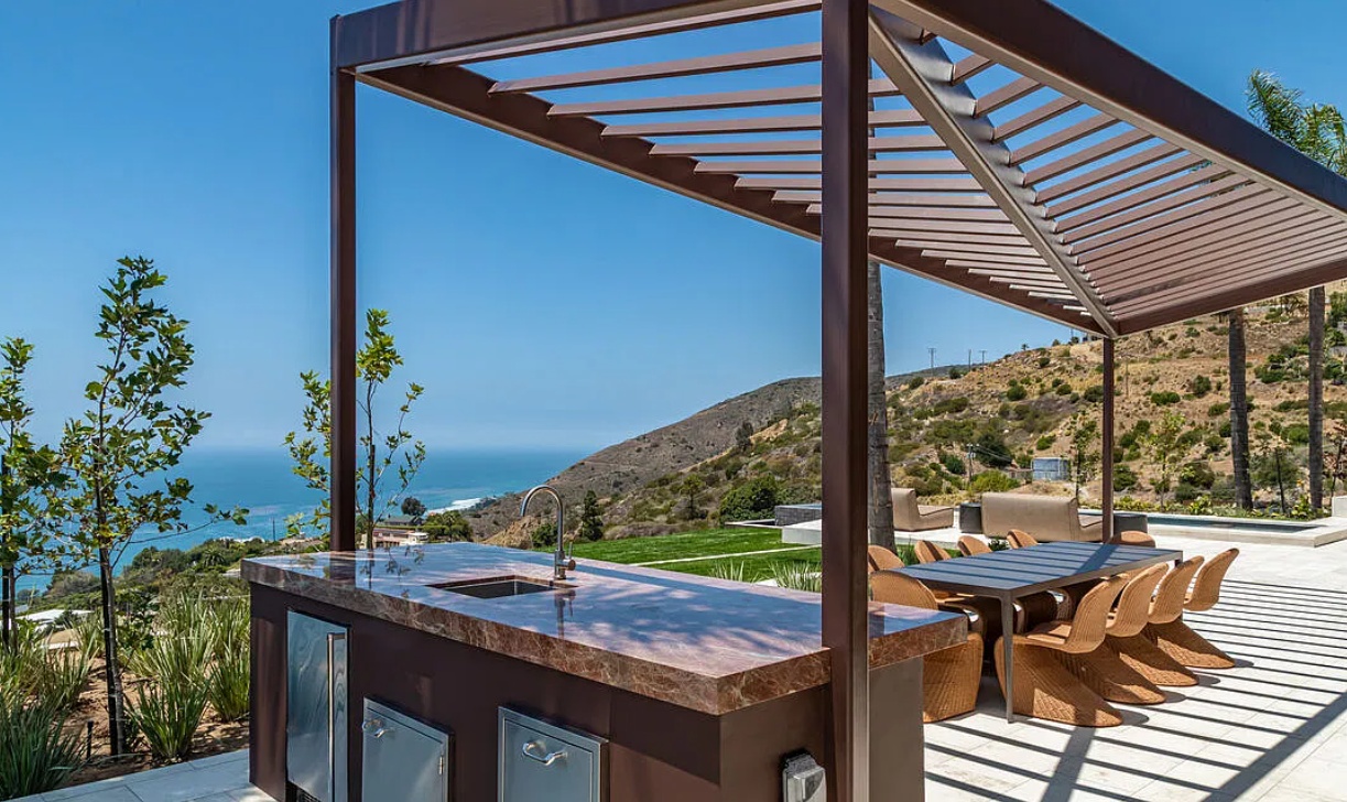 The Avenida Villa