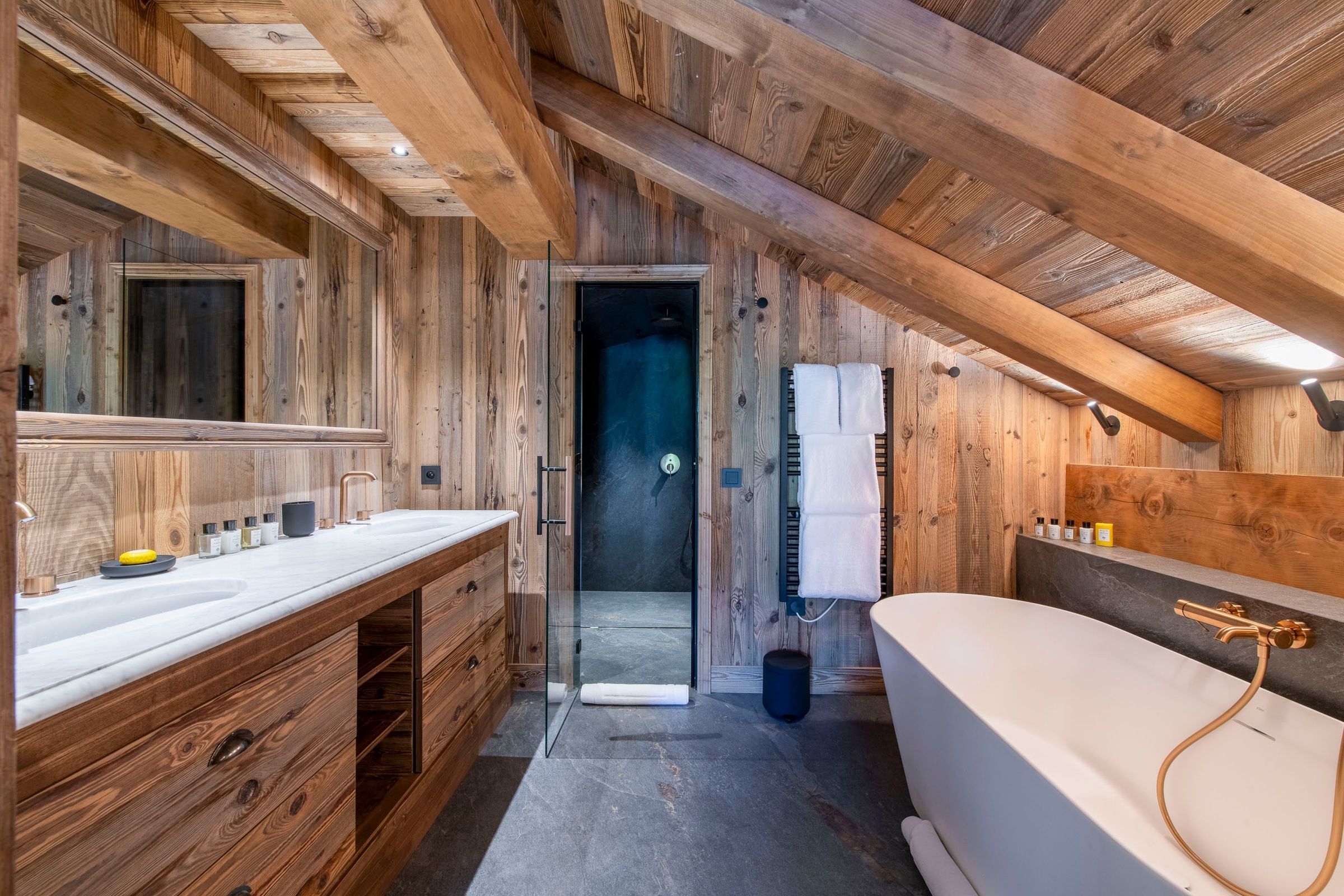 Chalet Caribou