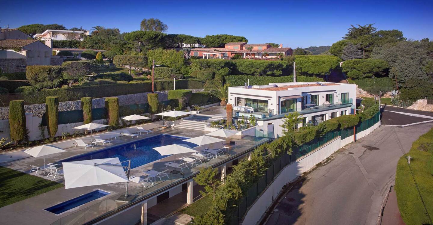 The Cantona Villa