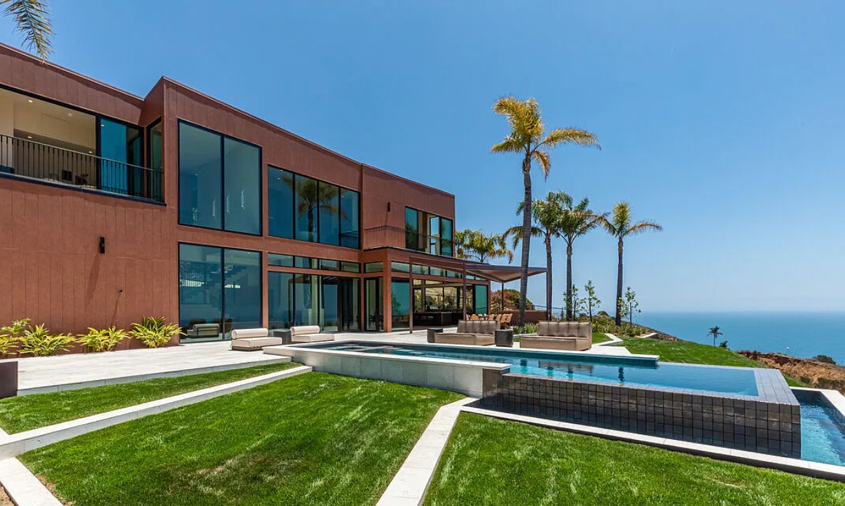 The Avenida Villa