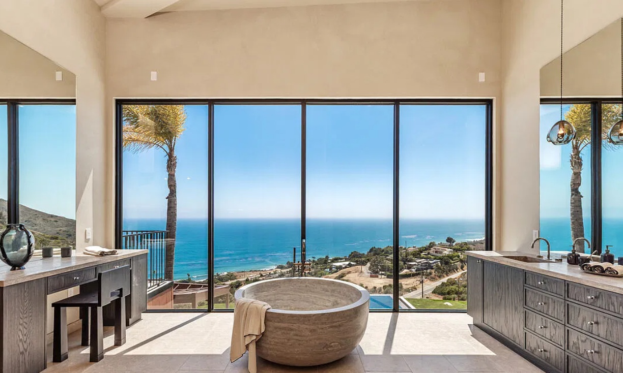 The Avenida Villa