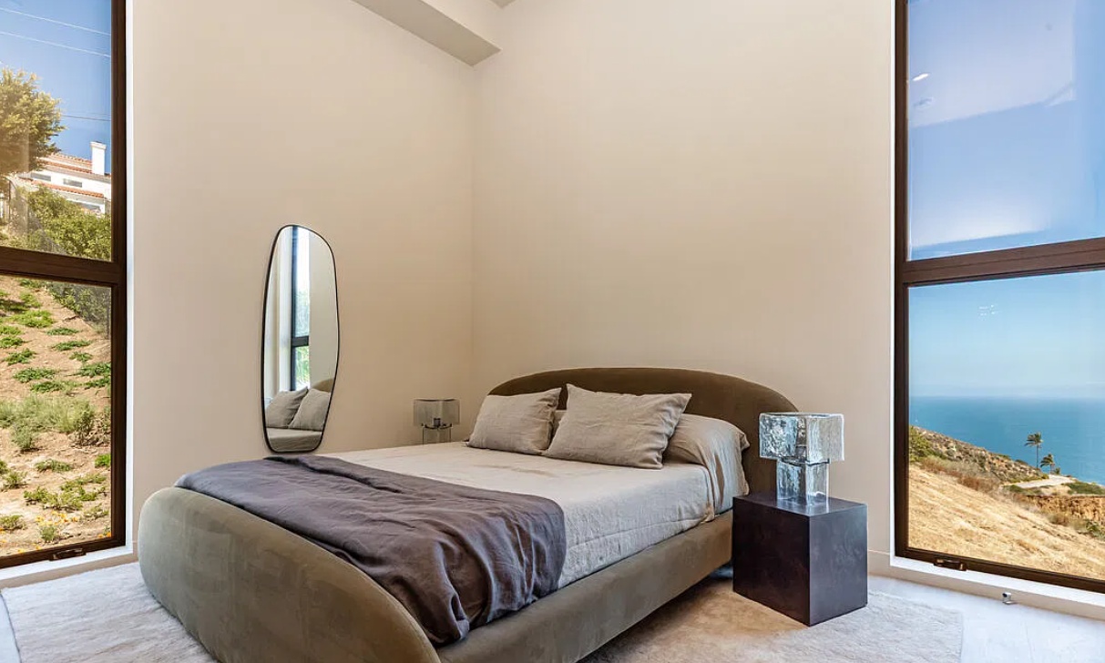 The Avenida Villa