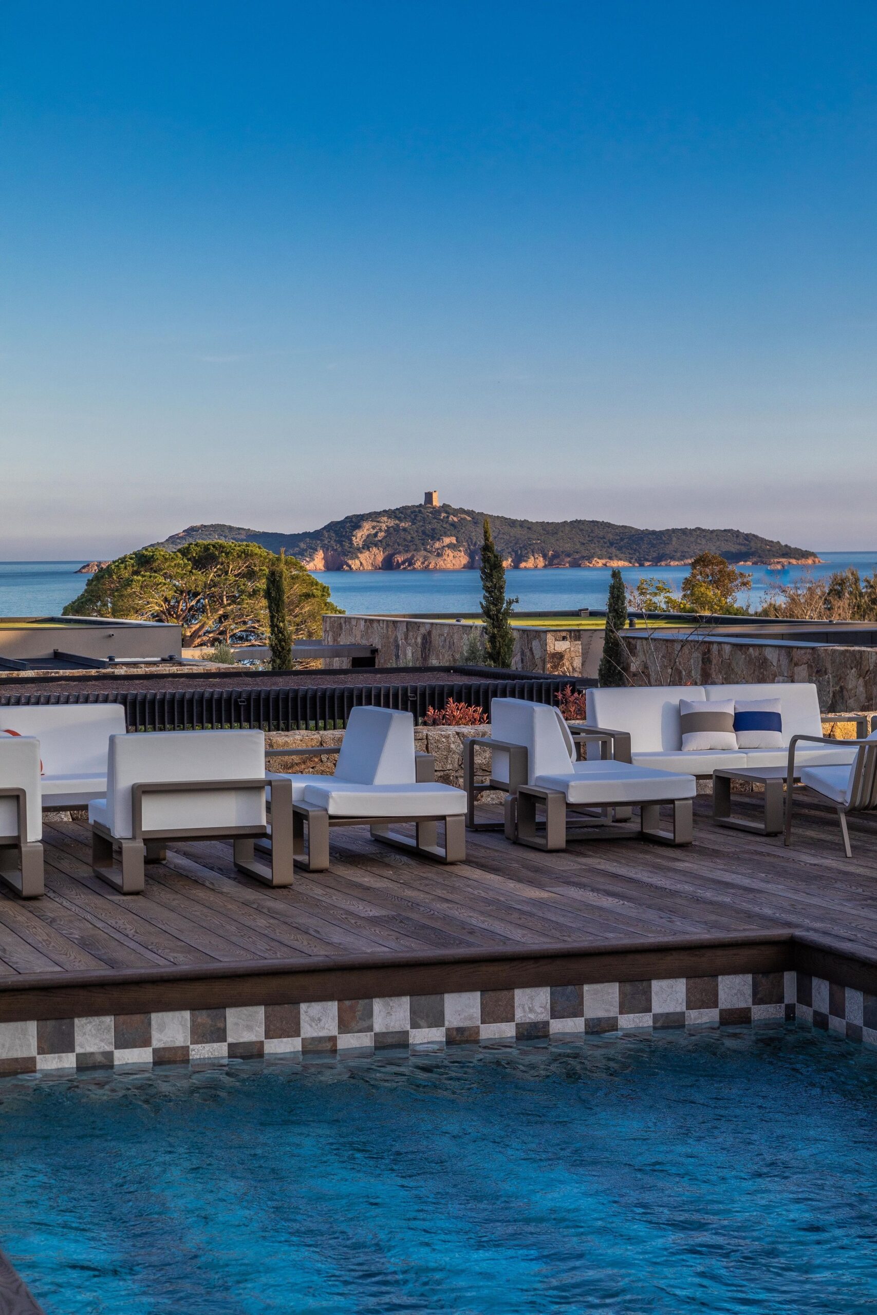 Azzu Resort