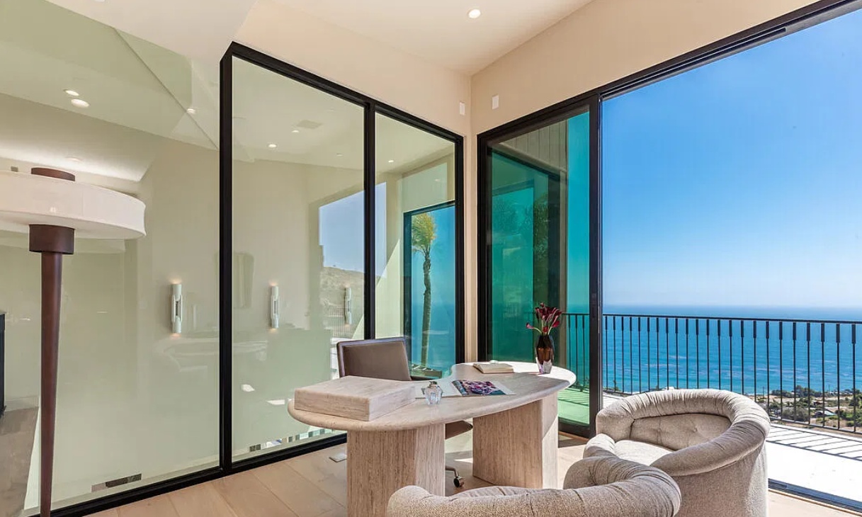 The Avenida Villa