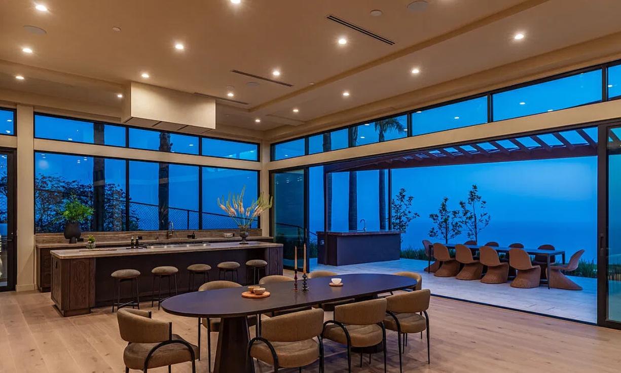The Avenida Villa