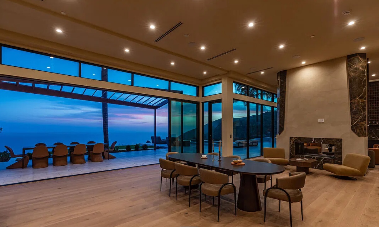 The Avenida Villa
