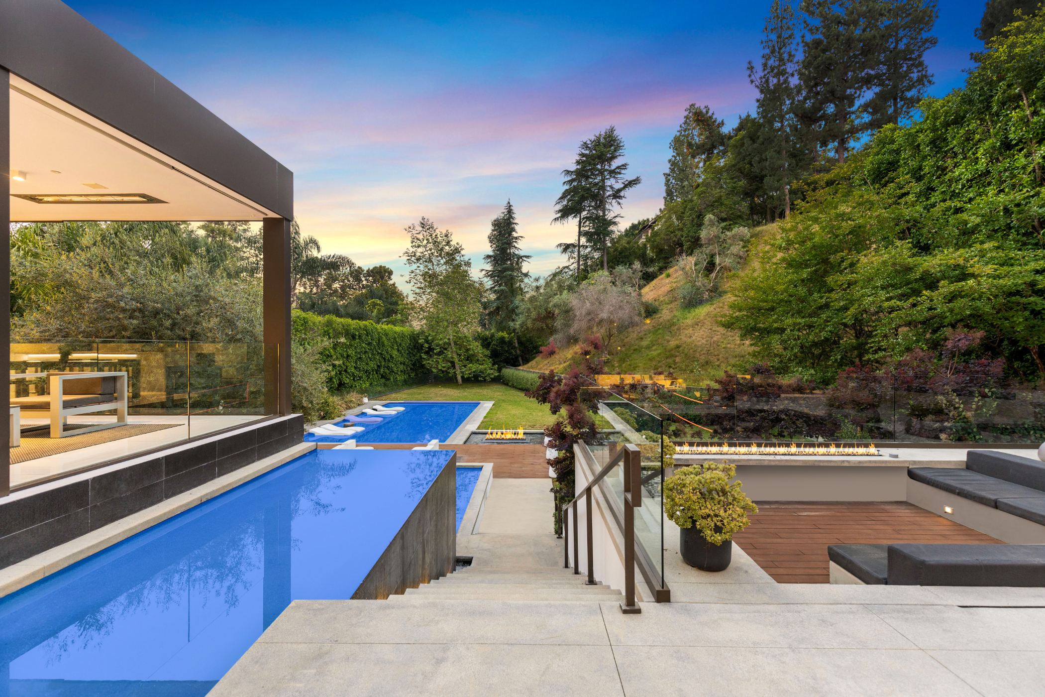 The Lago Mansion