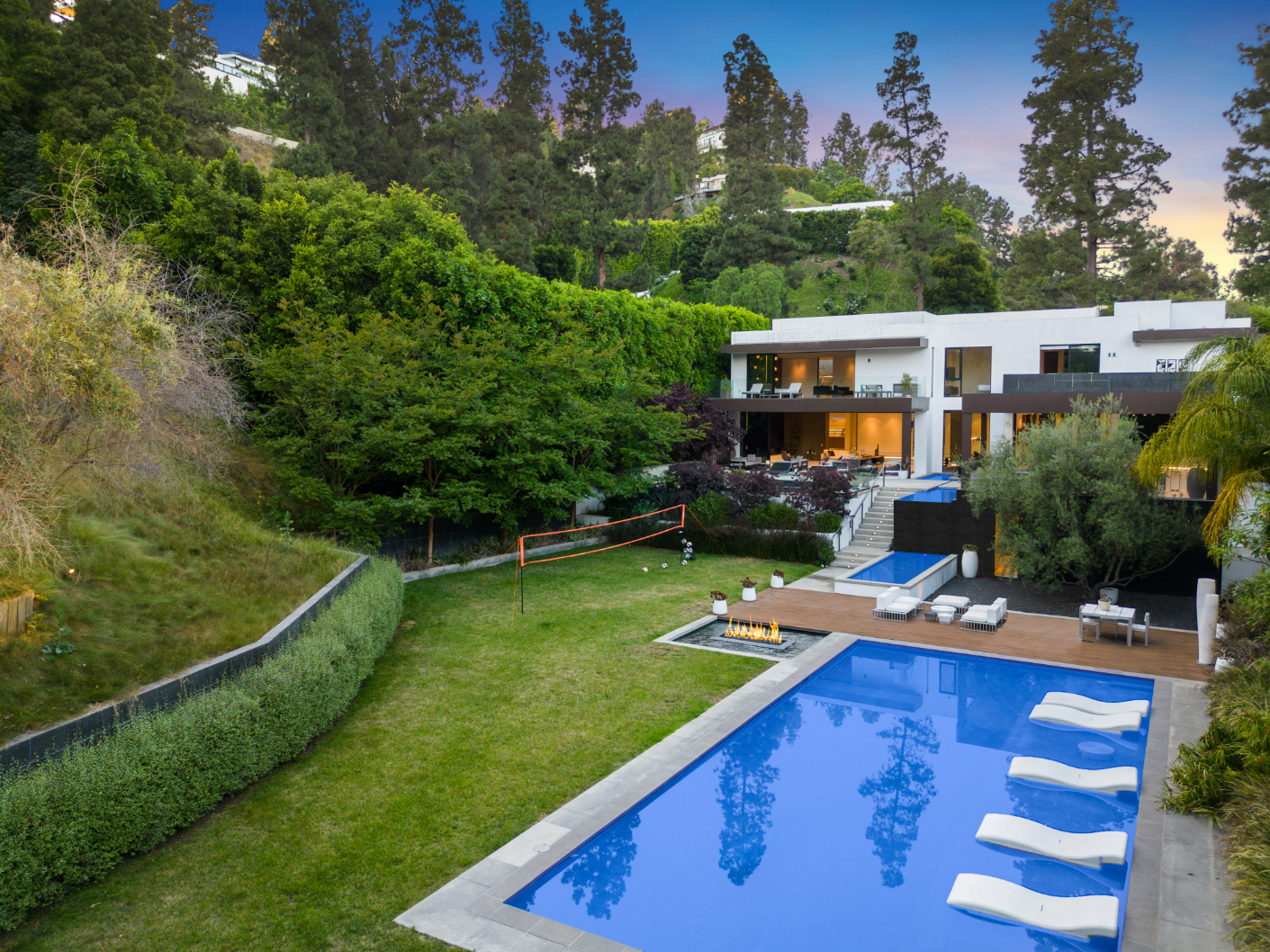 The Lago Mansion