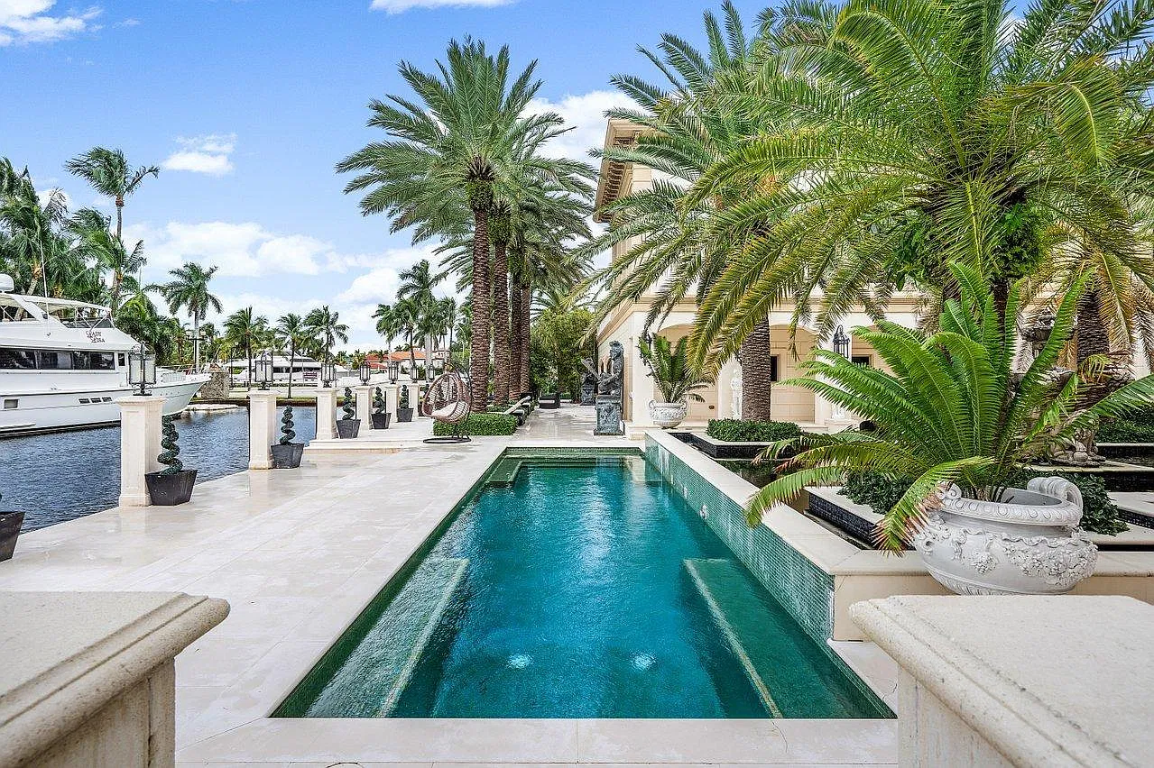 The Yacht Villa