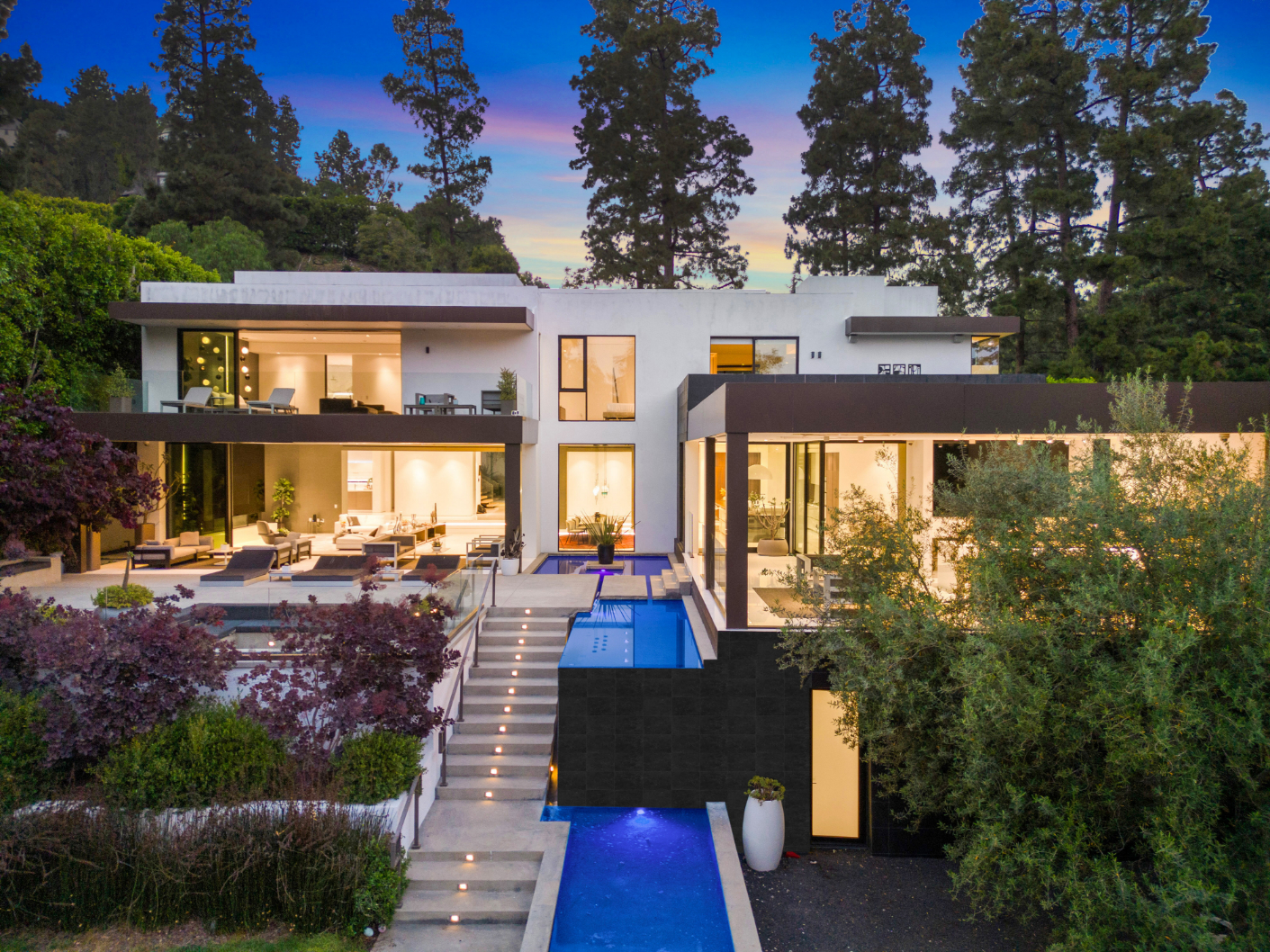 The Lago Mansion