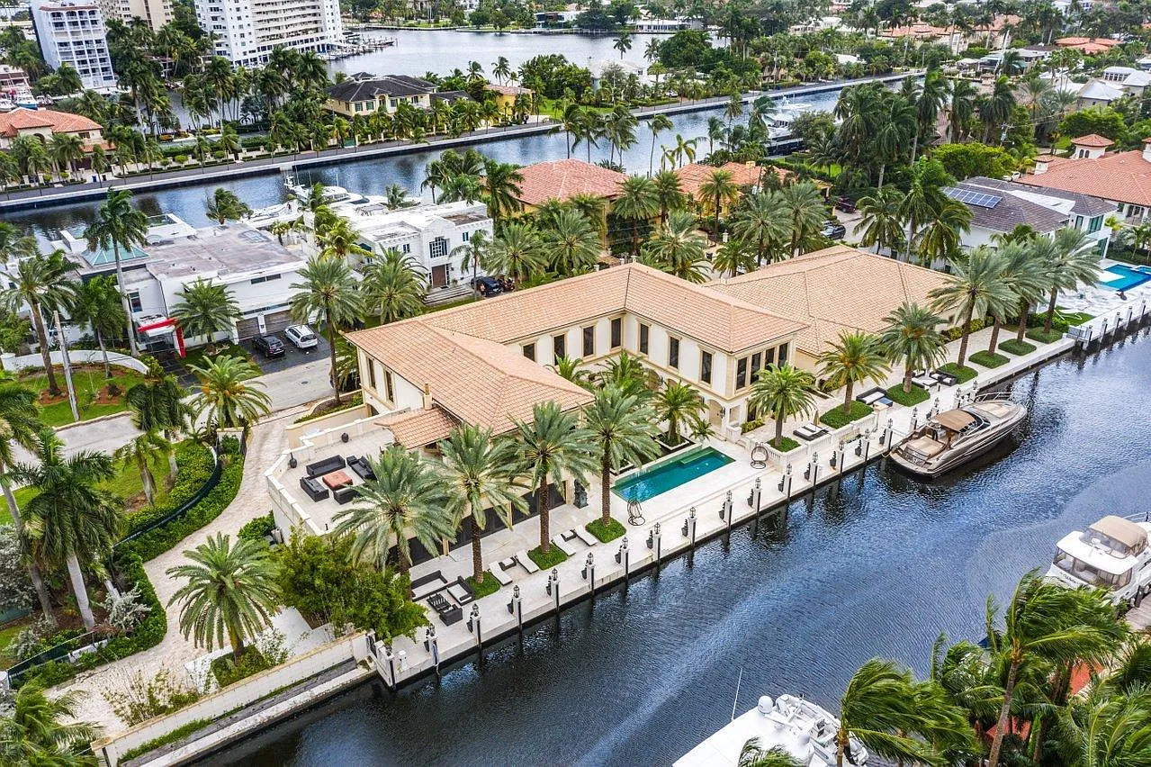 The Yacht Villa