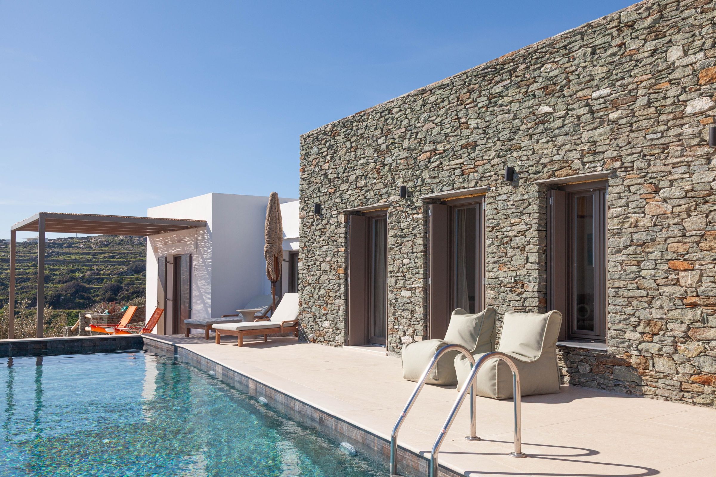 Lithos Estate