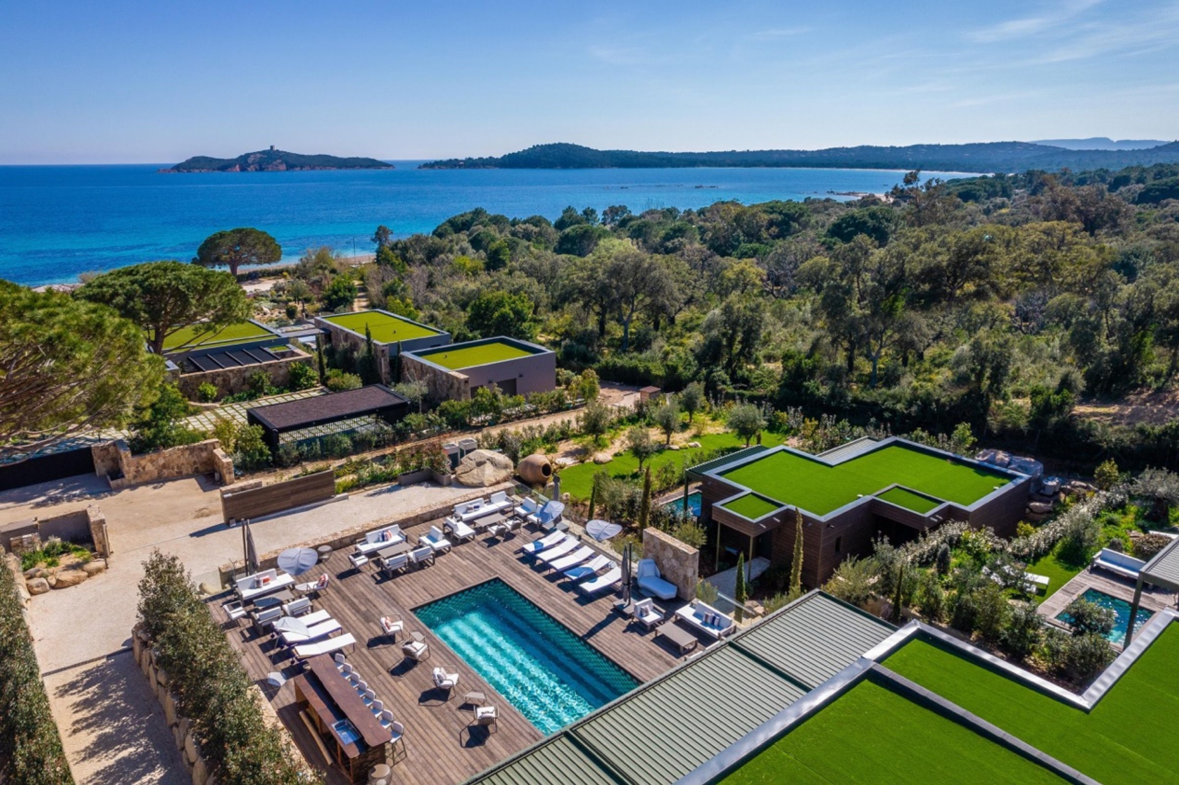 Azzu Resort