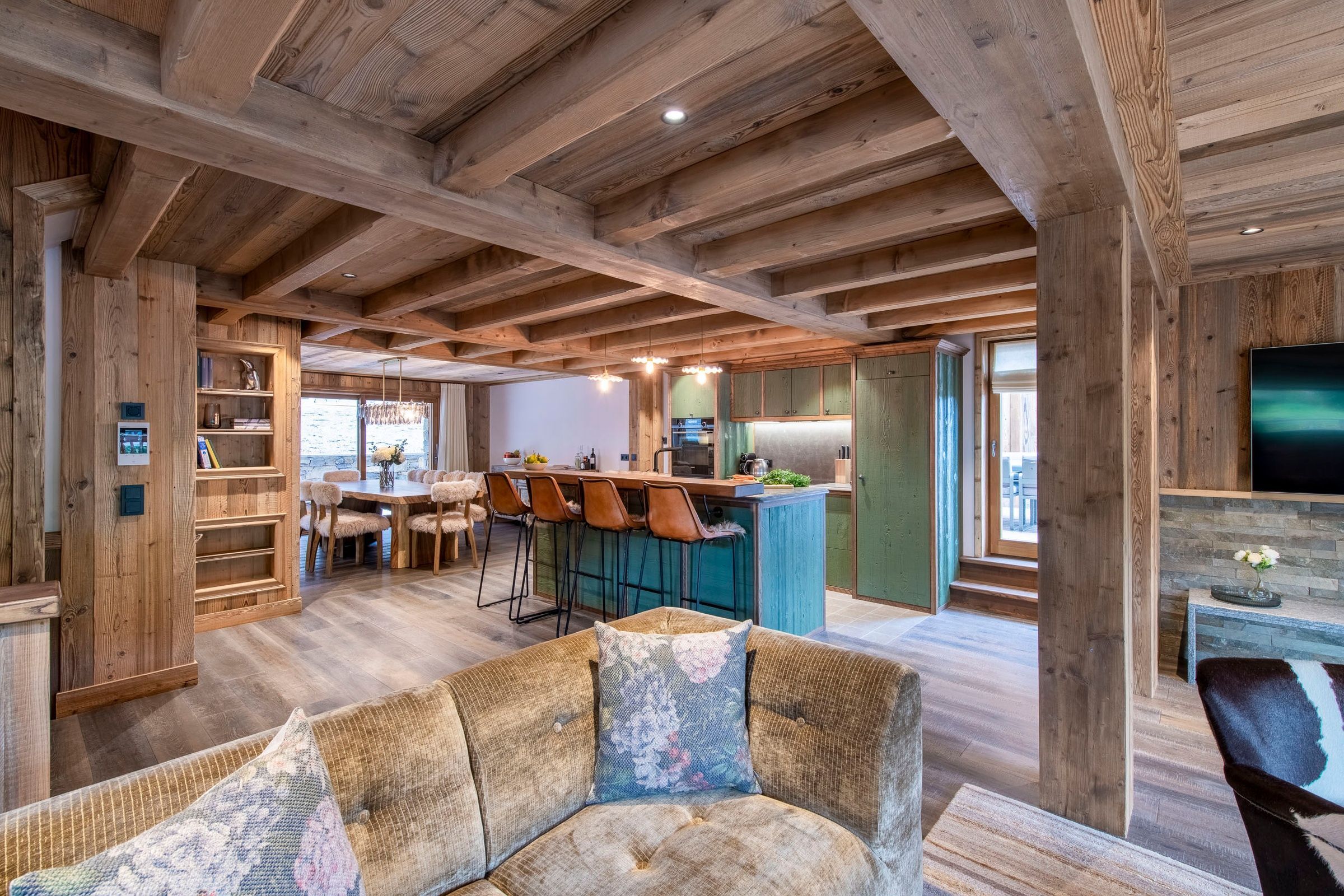 Chalet Caribou